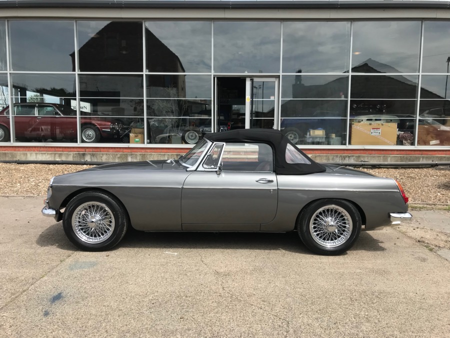 Classic and sports car from CCHL