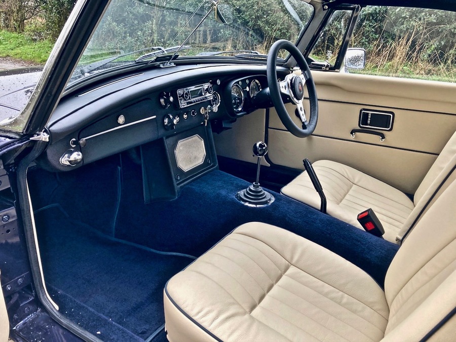 Classic and sports car from CCHL